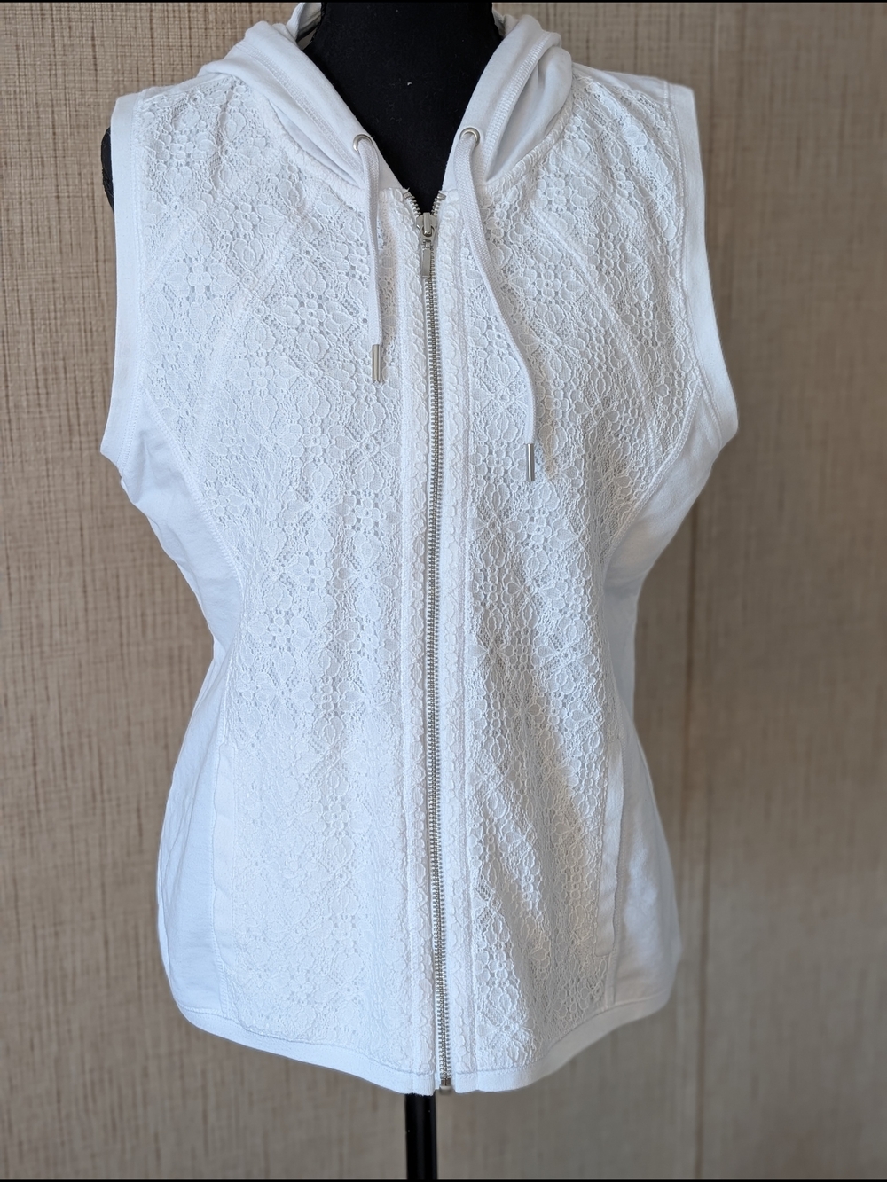 Sleeveless White Lace Zip Hoodie